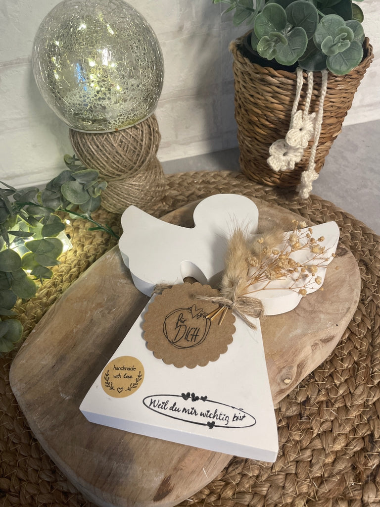 Deko Engel mit Herz – Handgemacht & liebevoll gestaltet - KB Socken