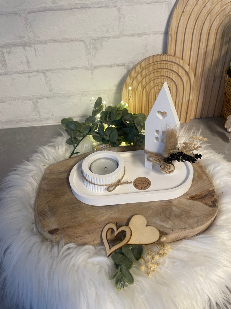 Deko - Set „Haus mit Herz“ – Keraflott, Trockenblumen & Teelichthalter - KB Socken