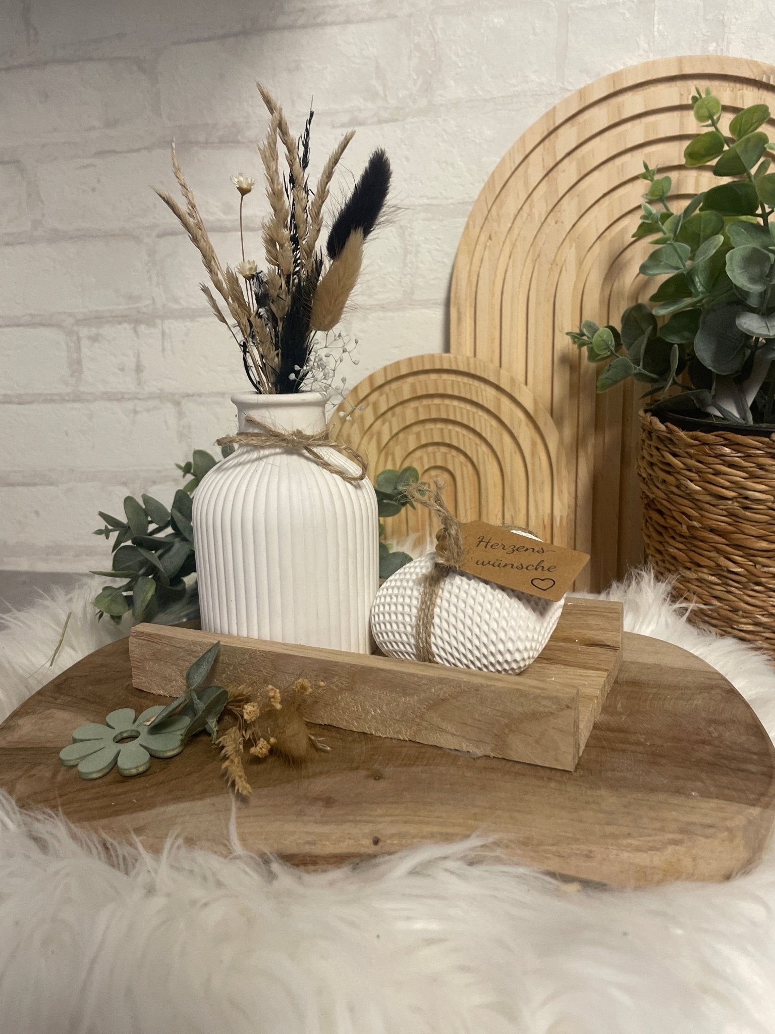 Geschenkset Herz-Vase mit Trockenblumen – Handgemachte Holzdeko