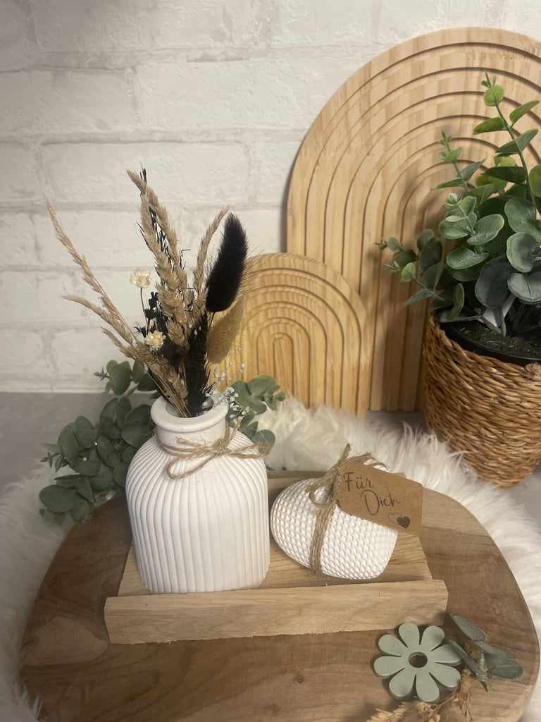 Geschenkset Herz - Vase mit Trockenblumen – Handgemachte Holzdeko - KB Socken