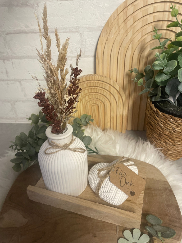 Geschenkset Herz - Vase mit Trockenblumen – Handgemachte Holzdeko - KB Socken