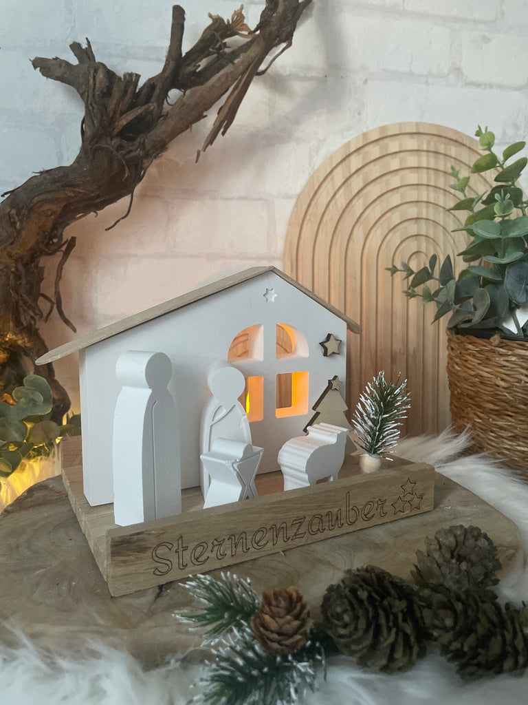 Handgemachte Weihnachtskrippe „Sternenzauber“ – Skandinavische Deko - KB Socken