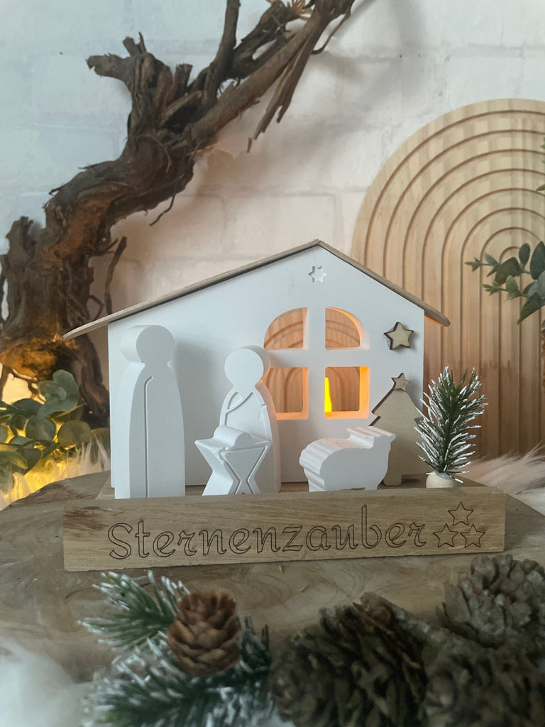 Handgemachte Weihnachtskrippe „Sternenzauber“ – Skandinavische Deko - KB Socken