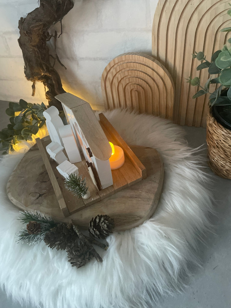 Handgemachte Weihnachtskrippe „Sternenzauber“ – Skandinavische Deko - KB Socken