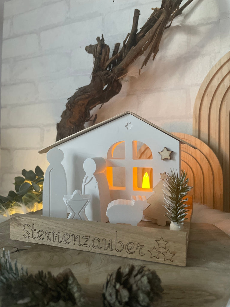 Handgemachte Weihnachtskrippe „Sternenzauber“ – Skandinavische Deko - KB Socken