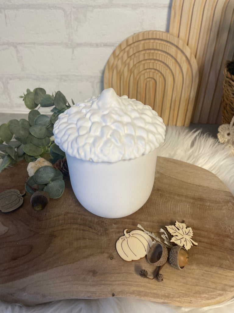 Herbstliche Deko im Keramiklook – Kürbis - Teelichthalter & Eichel - Set Weiß - KB Socken