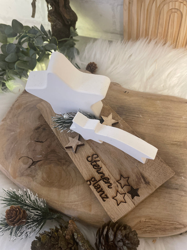 KB Deko Weihnachtsstern mit Sternschnuppe aus Keraflott auf Holztablett, Personalisiert, Weihnachtsdeko, Deko Weihnachten, Boho Deko