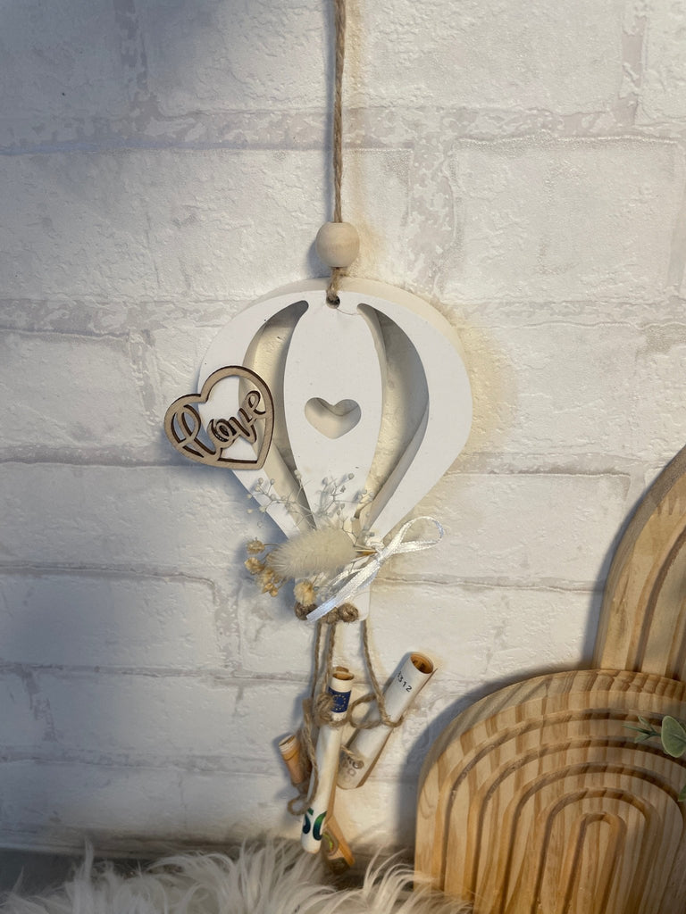 Keraflott Heißluftballon Deko – Geschenk zur Hochzeit, Geburt & Taufe - KB Socken