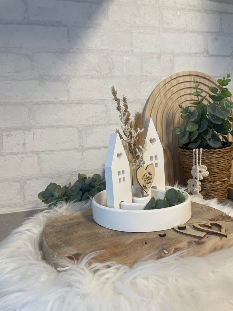 Lichthäuser Deko auf gerilltem Teller mit Reagenzglas & Blumen - KB Socken