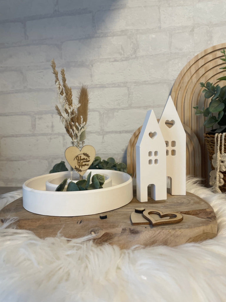 Lichthäuser Deko auf gerilltem Teller mit Reagenzglas & Blumen - KB Socken