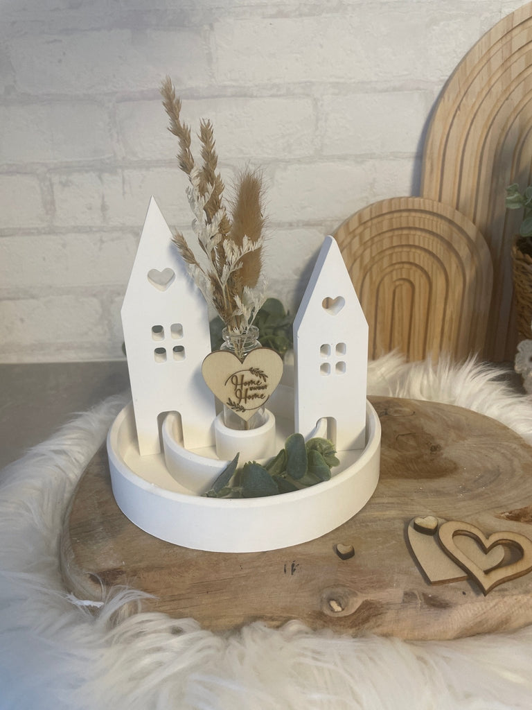 Lichthäuser Deko auf gerilltem Teller mit Reagenzglas & Blumen - KB Socken