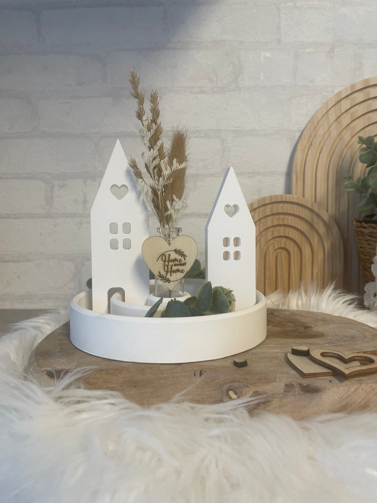 Lichthäuser Deko auf gerilltem Teller mit Reagenzglas & Blumen - KB Socken