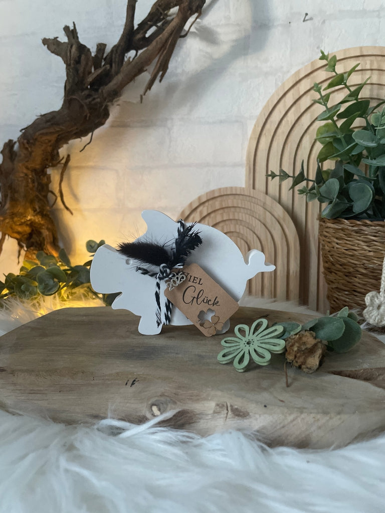 Personalisiertes Glücksschwein aus Keraflott – Viel Glück & Happy New Year - KB Socken