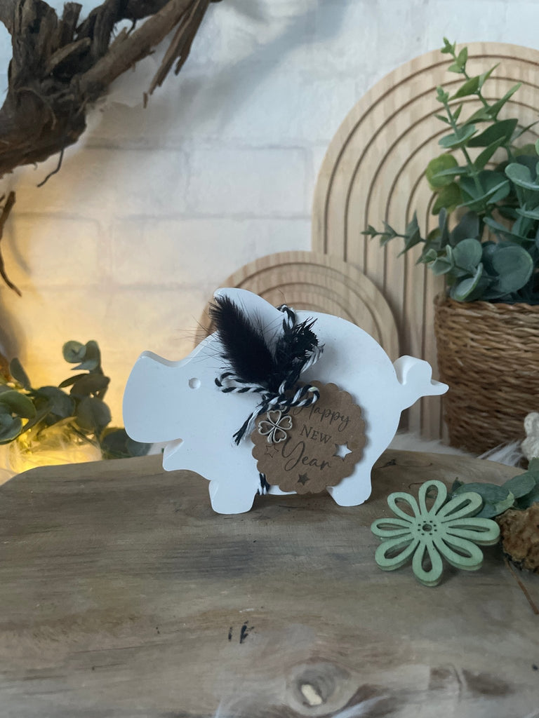 Personalisiertes Glücksschwein aus Keraflott – Viel Glück & Happy New Year - KB Socken