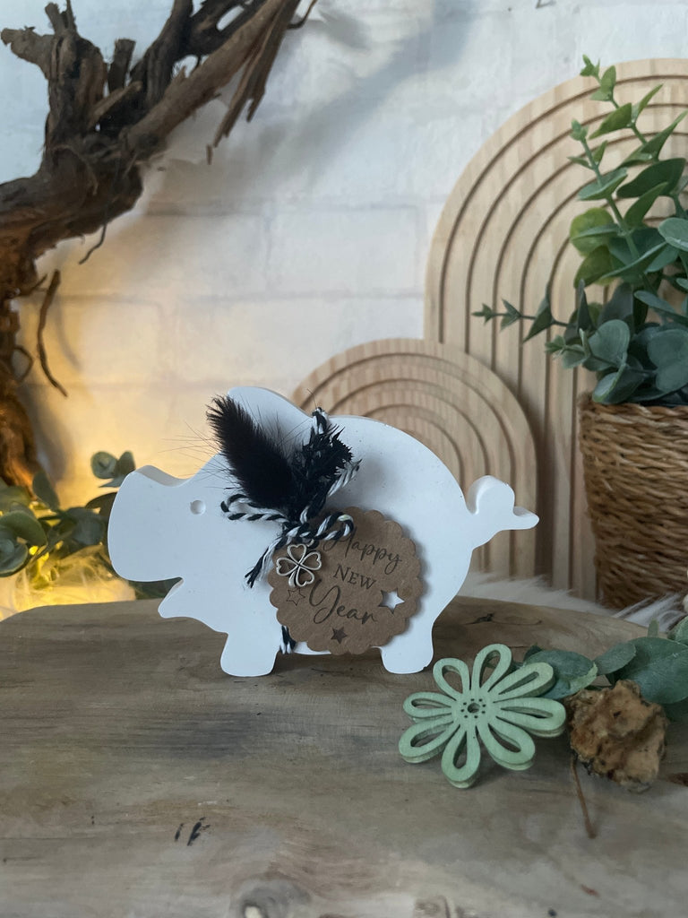 Personalisiertes Glücksschwein aus Keraflott – Viel Glück & Happy New Year - KB Socken