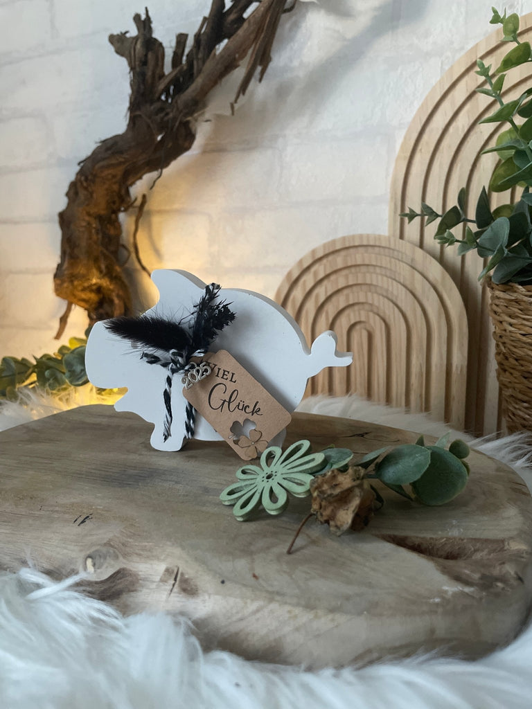 Personalisiertes Glücksschwein aus Keraflott – Viel Glück & Happy New Year - KB Socken