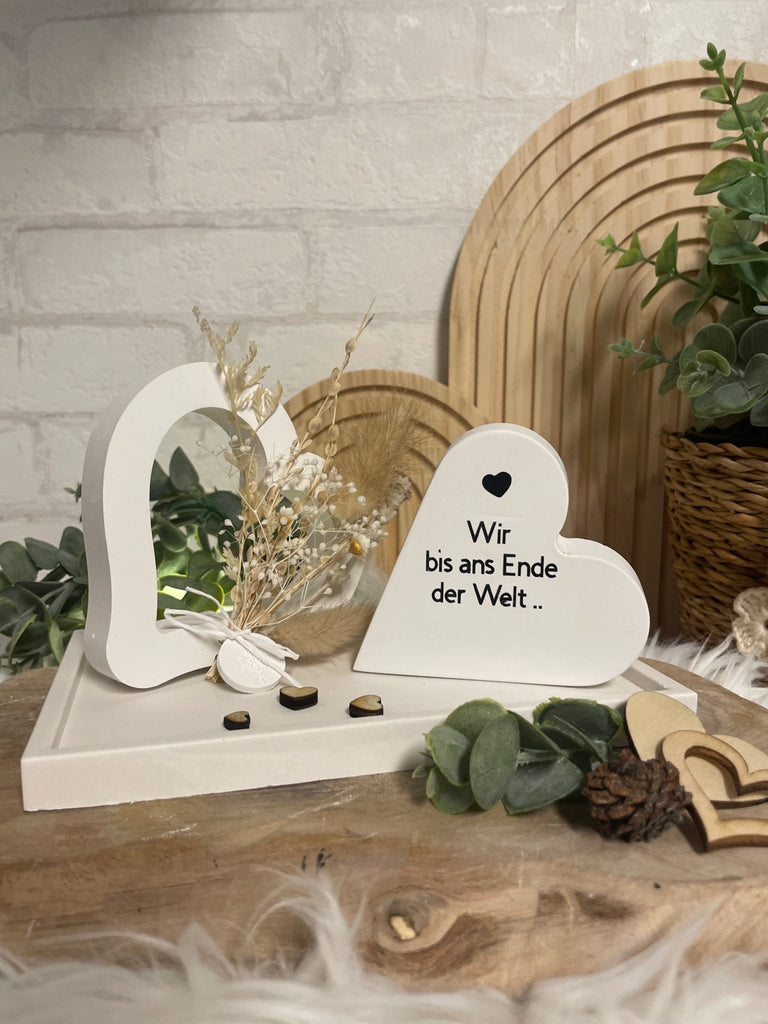 Personalisiertes Herz auf Tablett – Geschenk zur Hochzeit & Verlobung - KB Socken