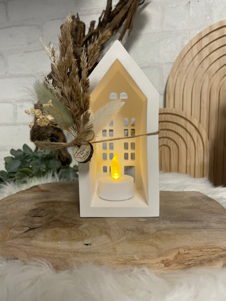 Skandinavische Deko Häuser mit Trockenblumen – Handgemachtes Boho Geschenk für Wohnzimmer & Fensterbank - KB Socken