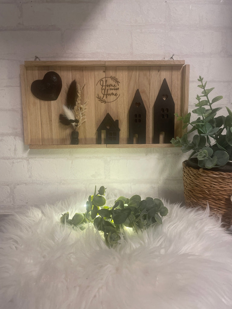 Skandinavische Wanddeko aus Holz – Häuser, Herz & Home - Schild - KB Socken