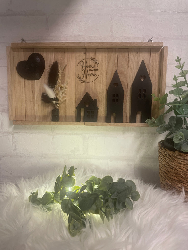 Skandinavische Wanddeko aus Holz – Häuser, Herz & Home - Schild - KB Socken