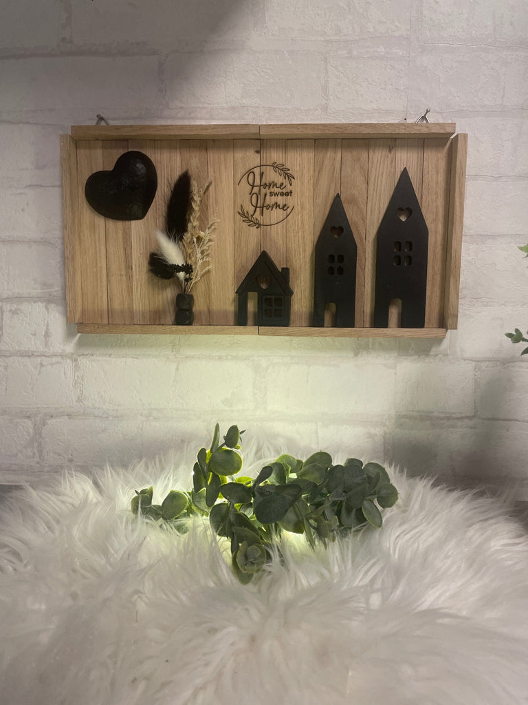 Skandinavische Wanddeko aus Holz – Häuser, Herz & Home - Schild - KB Socken