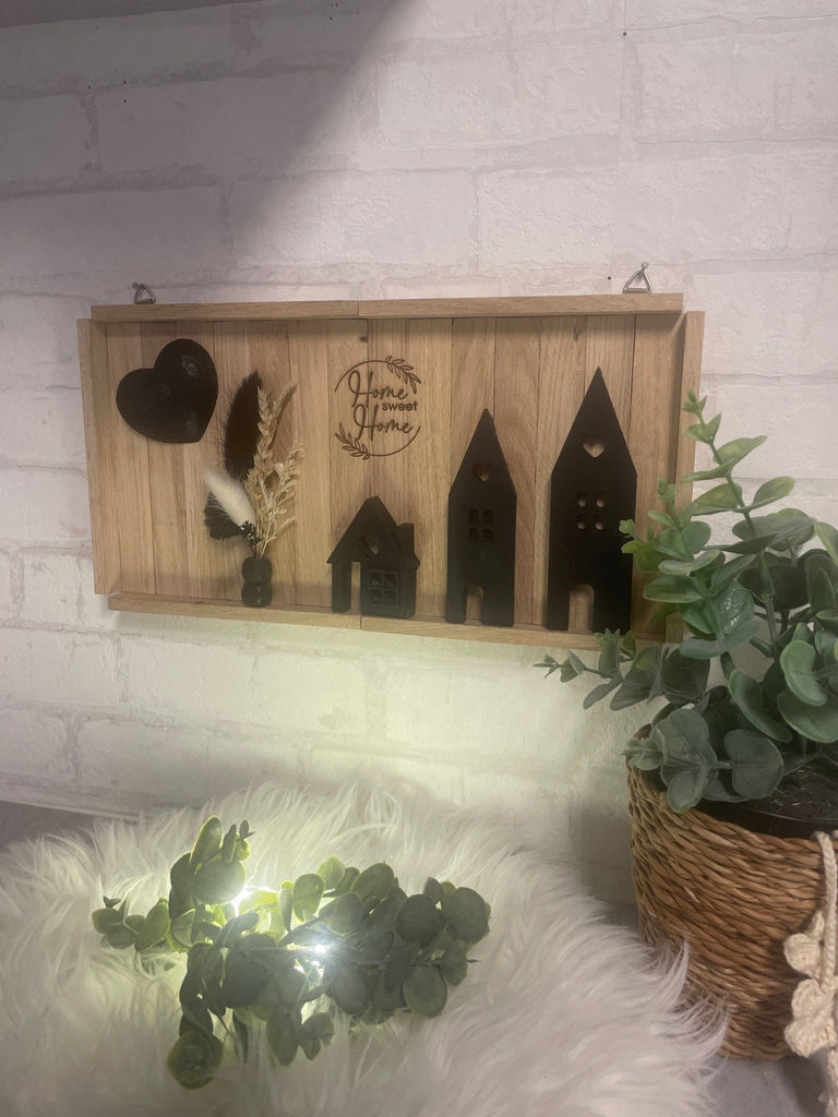 Skandinavische Wanddeko aus Holz – Häuser, Herz & Home - Schild - KB Socken