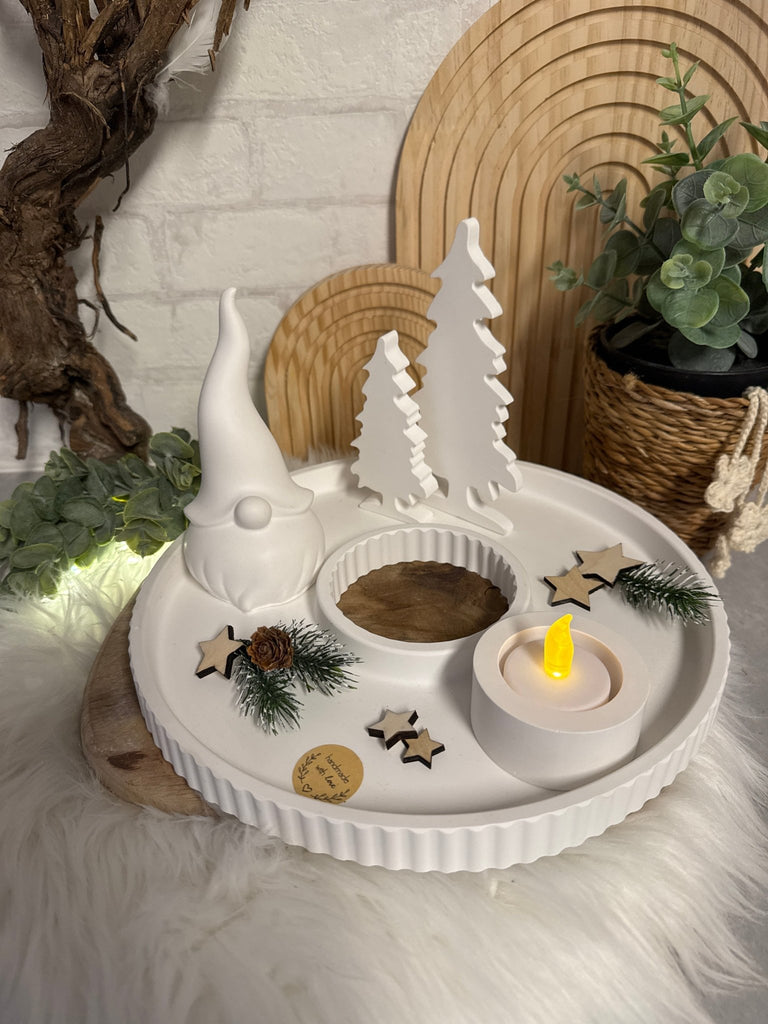 Skandinavisches Winter - Deko - Set mit Tablett, Gnom & Kerzenhalter - KB Socken