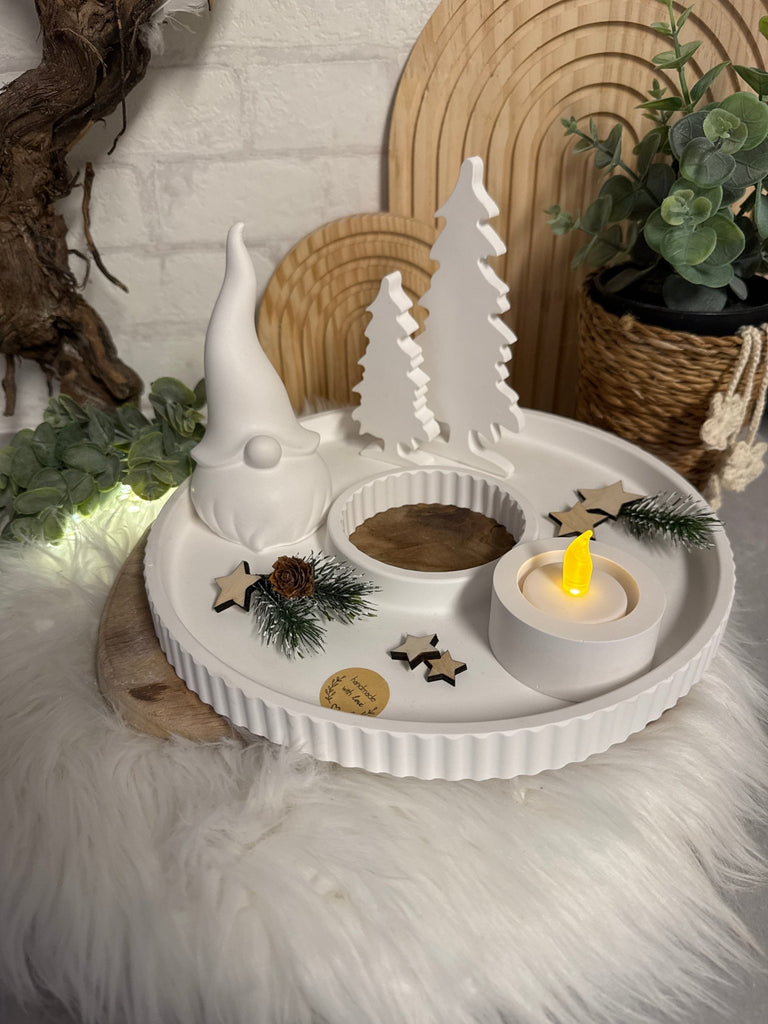 Skandinavisches Winter - Deko - Set mit Tablett, Gnom & Kerzenhalter - KB Socken