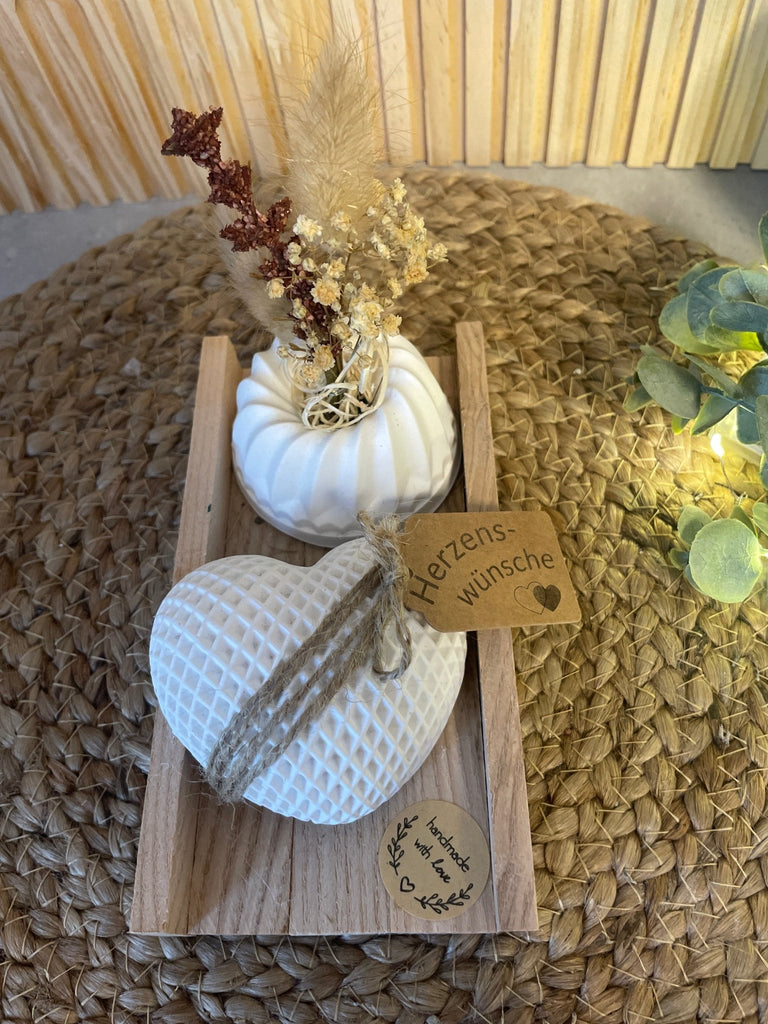 Tablett Set mit Pustekuchen und Herz - Geschenk Set Damen Handmade - KB Socken