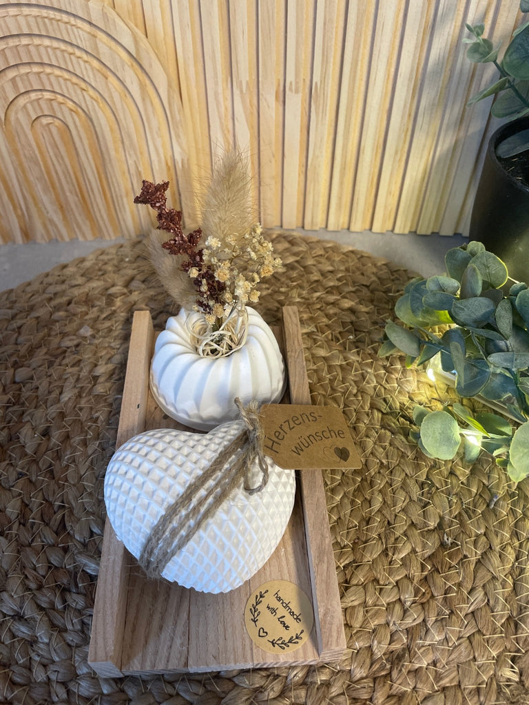 Tablett Set mit Pustekuchen und Herz - Geschenk Set Damen Handmade - KB Socken