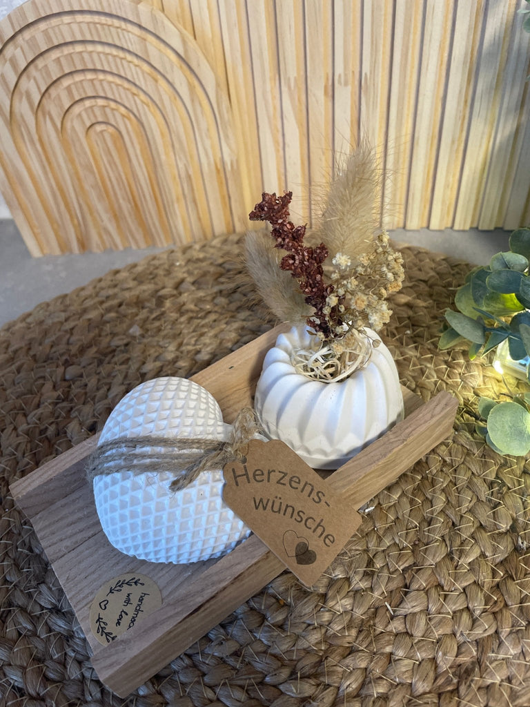 Tablett Set mit Pustekuchen und Herz - Geschenk Set Damen Handmade - KB Socken