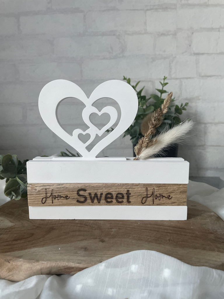 Weiße Sockelleiste mit Einschieber – personalisierbare Wohnungsdeko - KB Socken