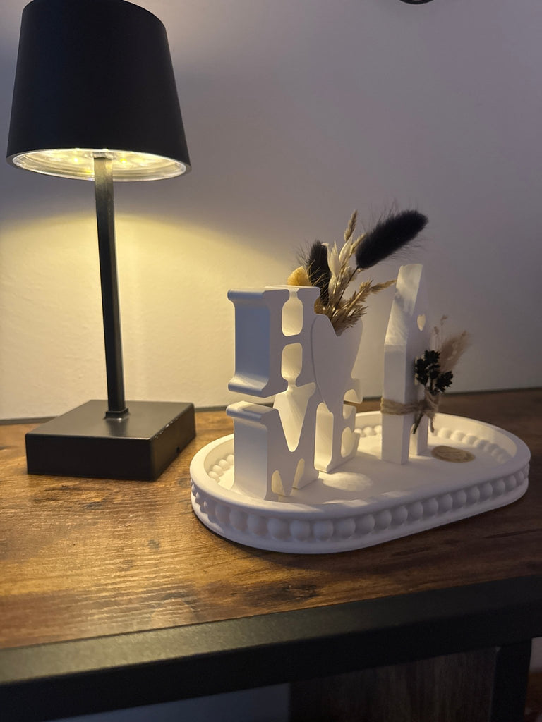 „Weißes Tablett mit Perlenrand & Herz – Raysin/Keraflott Deko mit Schriftzug Home“ - KB Socken